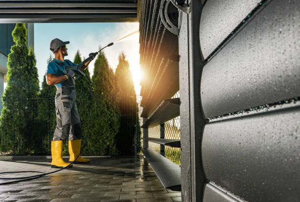 Best Sign and Awning Cleaning  in Bromley, KY